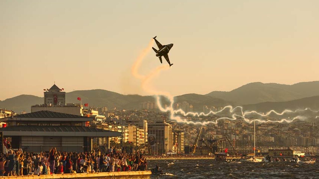 İzmir Airshow 2,2 milyon izleyicisi ile rekor kırdı 