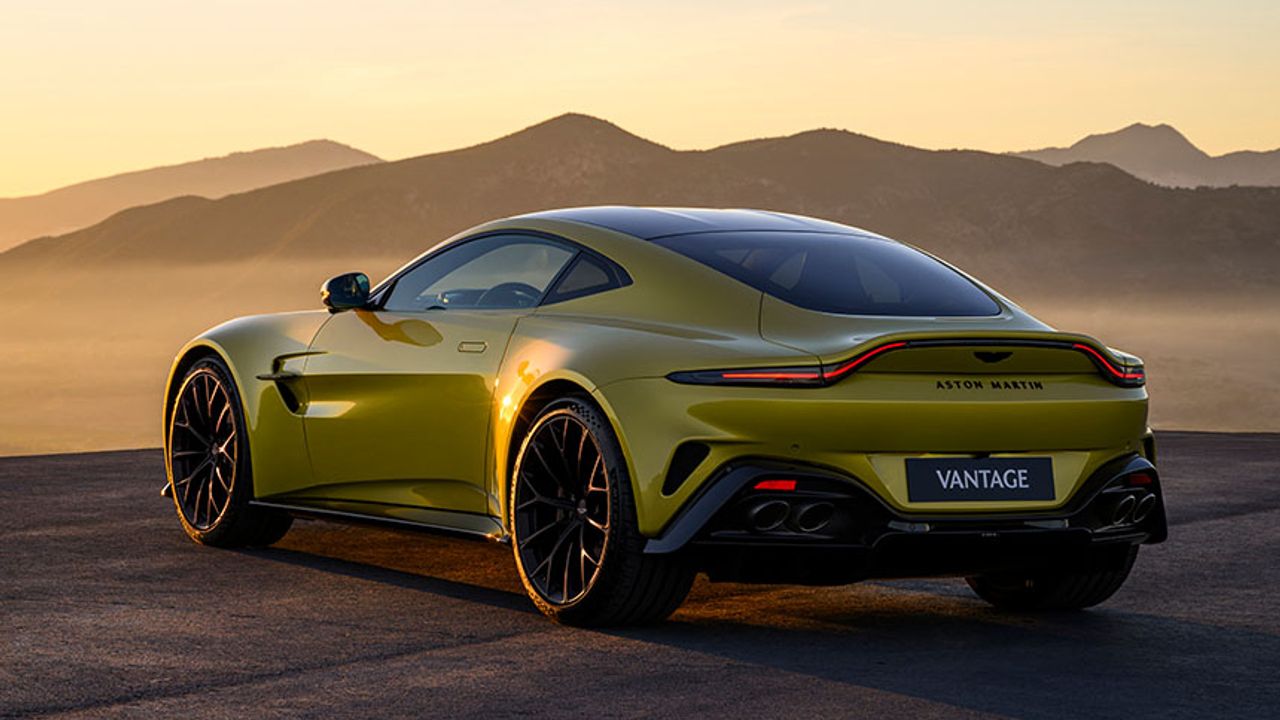 Aston Martin, Vantage modelinin en yeni versiyonunu tanıttı