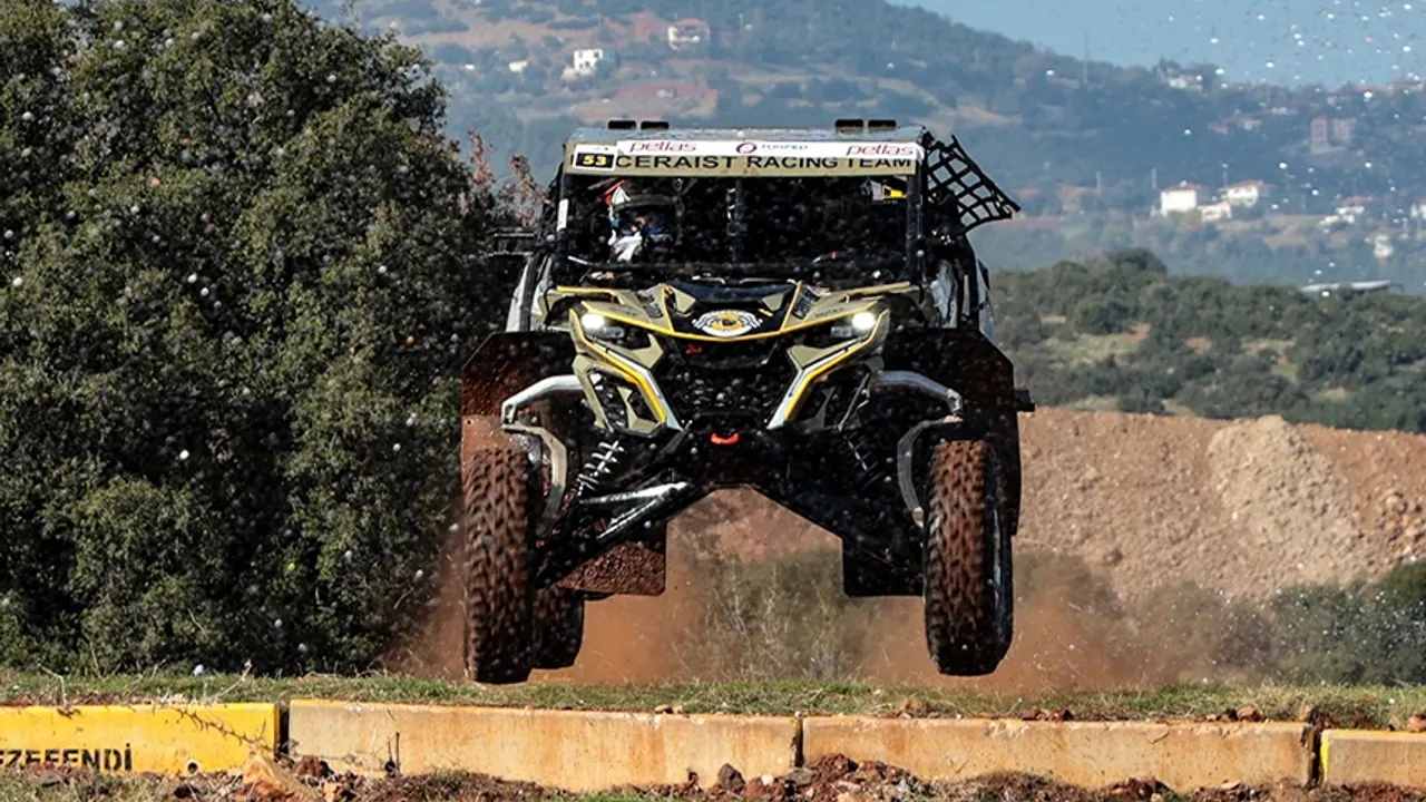 Denizli Offroad Yarışı'nda Zorlu Mücadele