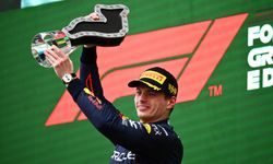 Formula 1 İmola GP'sinde Max Verstappen 3 zafere birden imza attı!