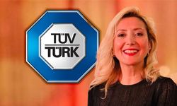 Tüvtürk’ün CHRO’su Melis Avalin Korkmaz'a Altın Lider Ödülü