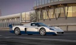 2005 Model Maserati MC12 Stradale Rekor Fiyatla Satıldı
