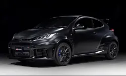 Toyota, Ogier için parkurdan yola inen GR Yaris’i tanıttı