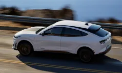 Ford, Tesla Model 3 ve Model Y'ye Rakip Elektrikli Üretecek