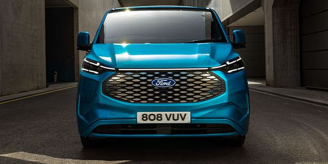 Kocaeli Fabrikalarında üretilecek yeni Ford E-Transit Custom tanıtıldı