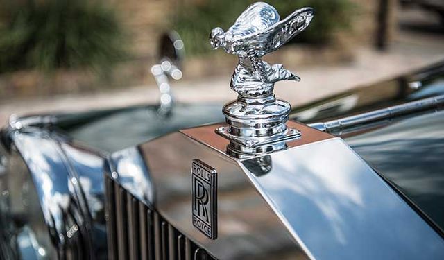 Spirit of Ecstasy amblemine yeni tasarım