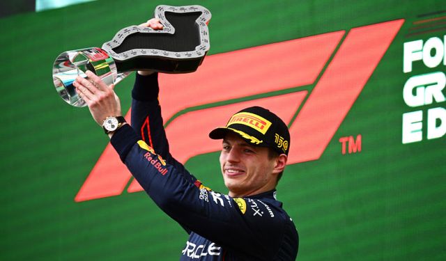 Formula 1 İmola GP'sinde Max Verstappen 3 zafere birden imza attı!