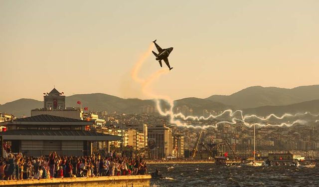 İzmir Airshow 2,2 milyon izleyicisi ile rekor kırdı 