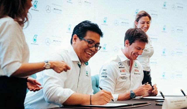 Mercedes-AMG F1 ve PETRONAS, F1'in geleceğine kucak açıyor