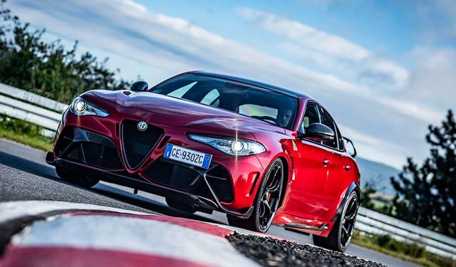 Alfa Romeo Giulia Quadrifoglio'ya performans ödülü