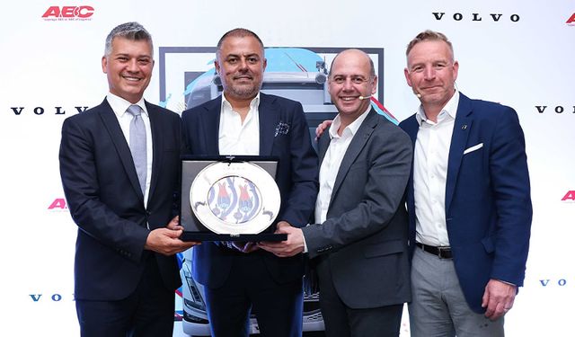 ABC Lojistik’e 301 Adet Volvo FH Çekici Teslimatı