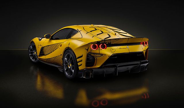 Türünün tek örneği: Ferrari, 812 Competizione'yi tanıttı.