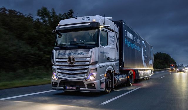 Mercedes-Benz GenH2 kamyondan menzil rekoru