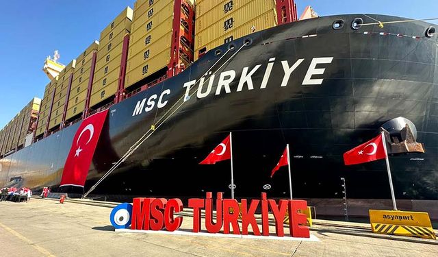 Dünyanın en büyük konteyner gemisi MSC TÜRKİYE Asyaport'ta