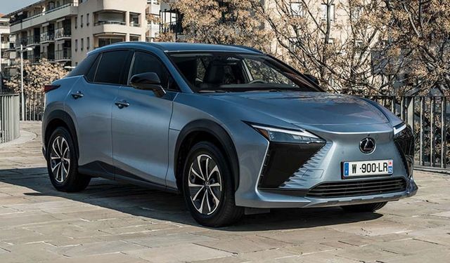 Lexus Tam Elektrikli RZ 450e’yi Türkiye’de Satışa Sundu