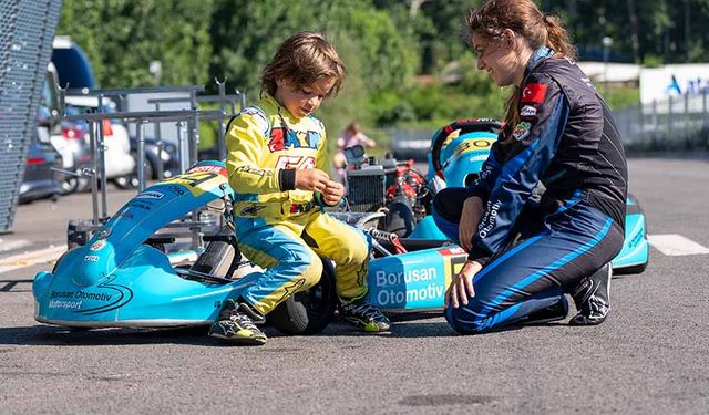 Milli karting pilotu Ayşe Çebi BOM Karting Takımı'na katıldı