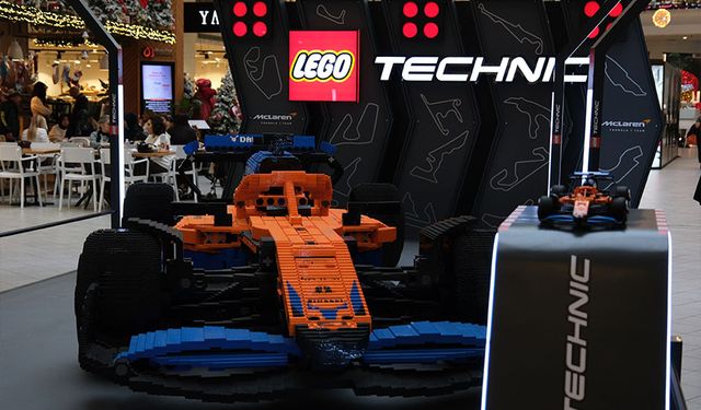 Gerçek boyutlu Lego F1 Yarış Arabası Akasya’da