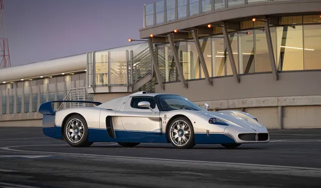 2005 Model Maserati MC12 Stradale Rekor Fiyatla Satıldı