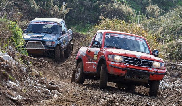 Sakarya Offroad Yarışında Yağmur Altında Mücadele