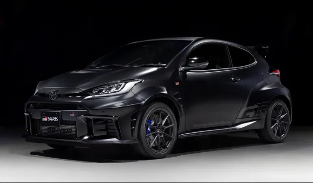 Toyota, Ogier için parkurdan yola inen GR Yaris’i tanıttı