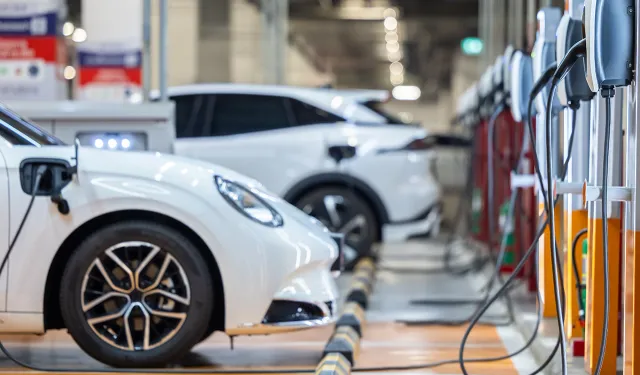 Akaryakıt fiyatları arttı, ikinci el elektrikli araç patladı