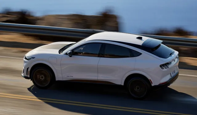 Ford, Tesla Model 3 ve Model Y'ye Rakip Elektrikli Üretecek