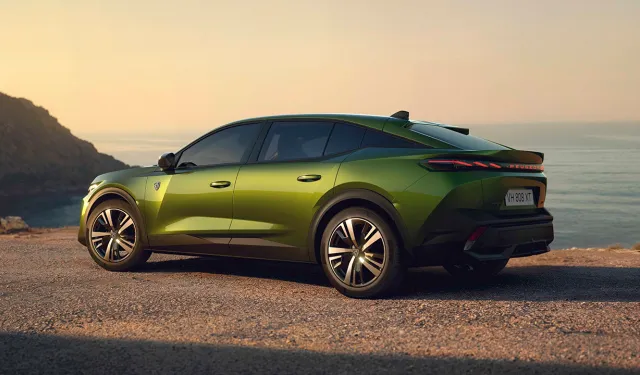 Yeni Peugeot 408 Hibrit Türkiye’de