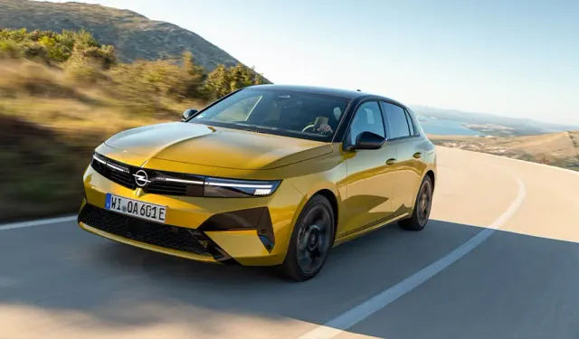Yenilenen Opel Astra Türkiye’de Satışa Sunuldu