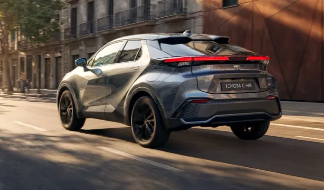 Toyota C-HR 10 Yaşında: Coupe Tasarımlı Hibrit SUV’un Başarı Hikâyesi