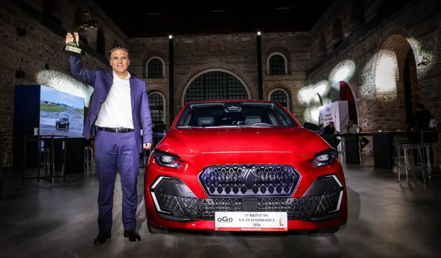 Türkiye'nin Lideri Renault Clio, Şimdi de Türkiye'de Yılın Otomobili