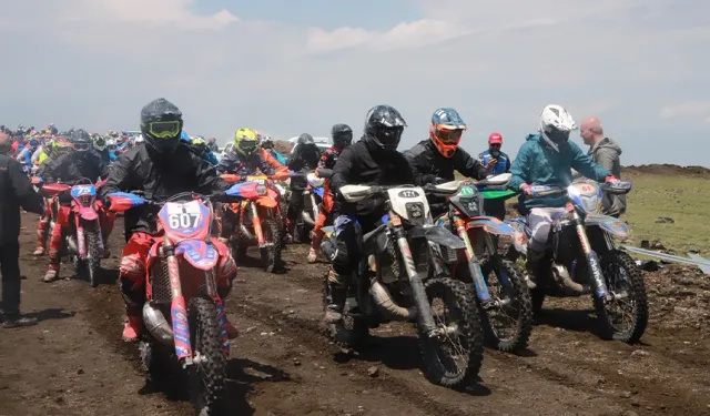 Ağrı'nın Zorlu Coğrafyasında İlk Enduro Heyecanı Yaşandı