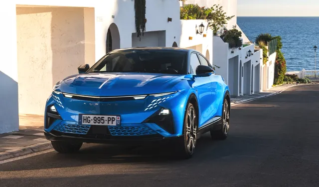 Elektrikli Spor Fastback Alpine A390 Türkiye'de Satışta