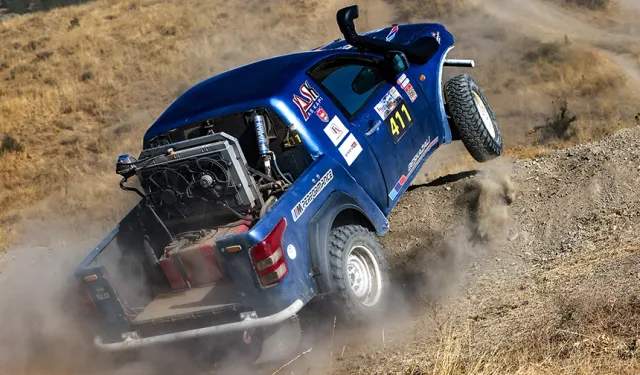 Ankara Offroad Yarışı'nda Kıvrak-Sivri Ekibi Zirvede