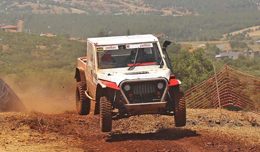 Offroad Mücadelesi Denizli'de Devam Ediyor