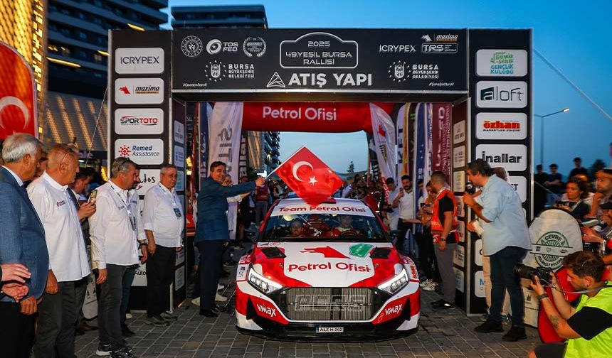Kerem Kazaz ve Team Petrol Ofisi Zirveden İnmiyor!..