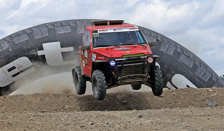 Ankara'da Offroad Rüzgarı: Türkvatan ve Çarpışantürk Zirvede