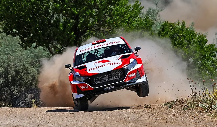 Kapadokya Rallisi’nde Toz Duman Arasında Nefes Kesen Mücadele!