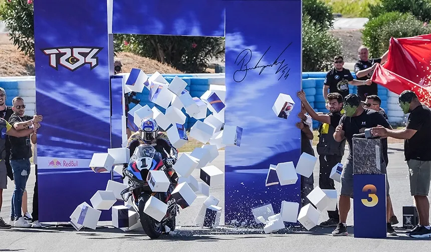 Razgatlıoğlu WorldSBK Kariyerini Şampiyonlukla Noktaladı