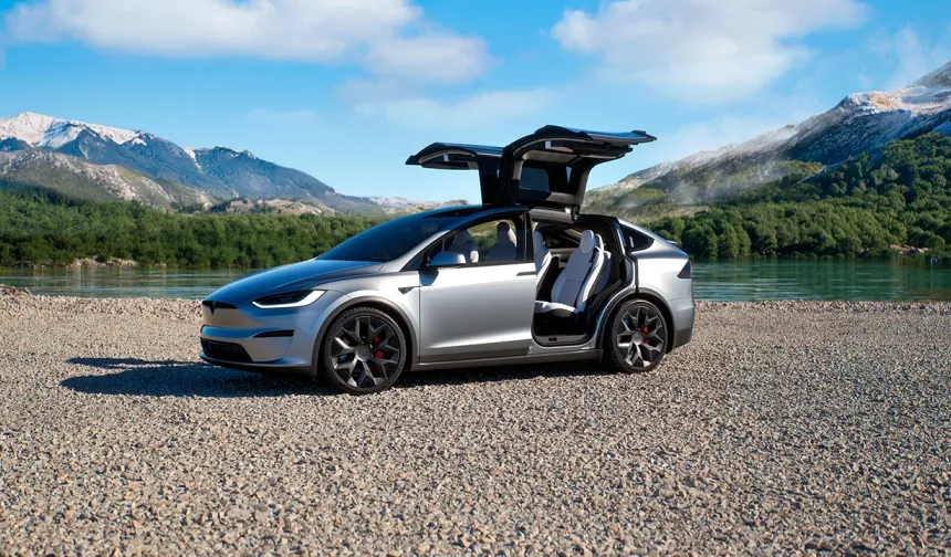 Model X nasıl zayıfladı? Tesla’dan mühendislik dersi