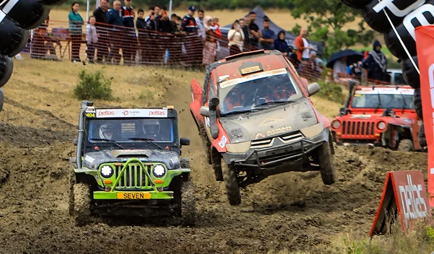 Vezirköprü Offroad Yarışı'nda Zorlu Mücadele