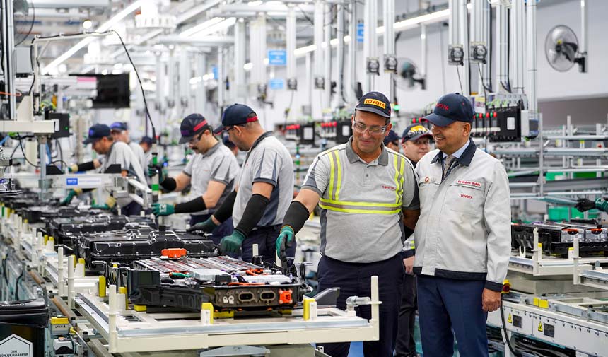 yeni Toyota C-HR fabrika