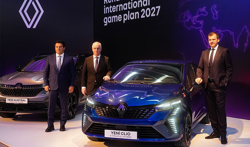 Renault'nun Türkiye planının açıklandığı toplantıya üst düzey yöneticiler katıldı.