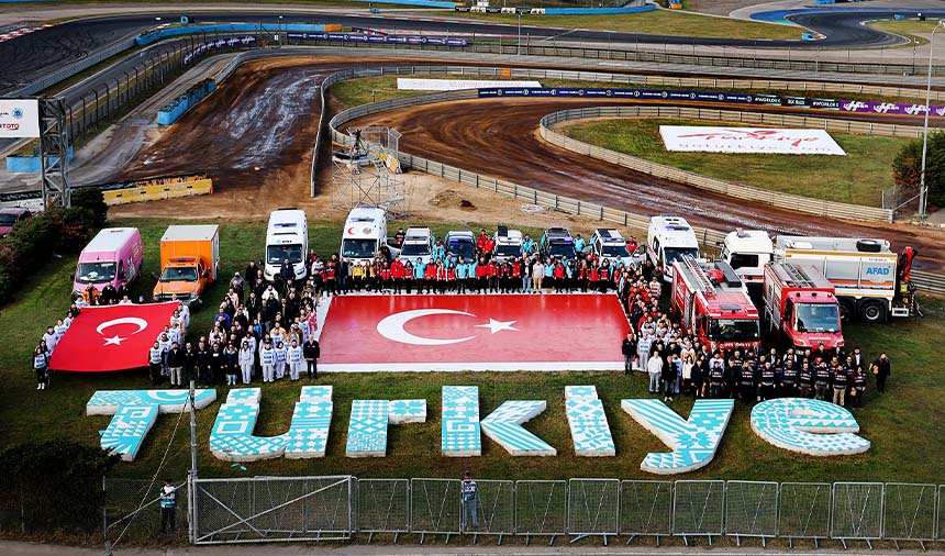 İstanbul Park'ta 10 Kasım Saygı Duruşu