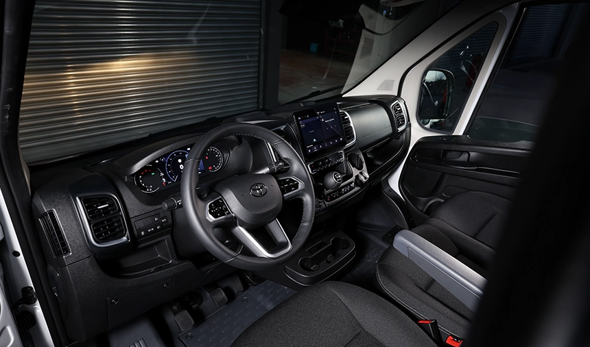 Proace Max Panel Van Kokpit