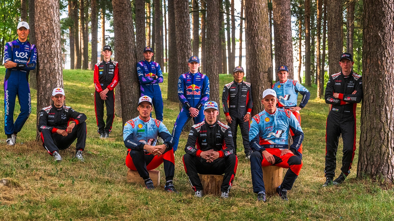 Wrc Pilotları Finlandiya Rallisi Öncesi Toplu Halde