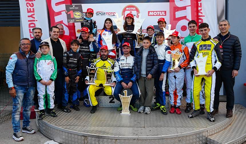 Usak Karting Yarisi Odul Toreni