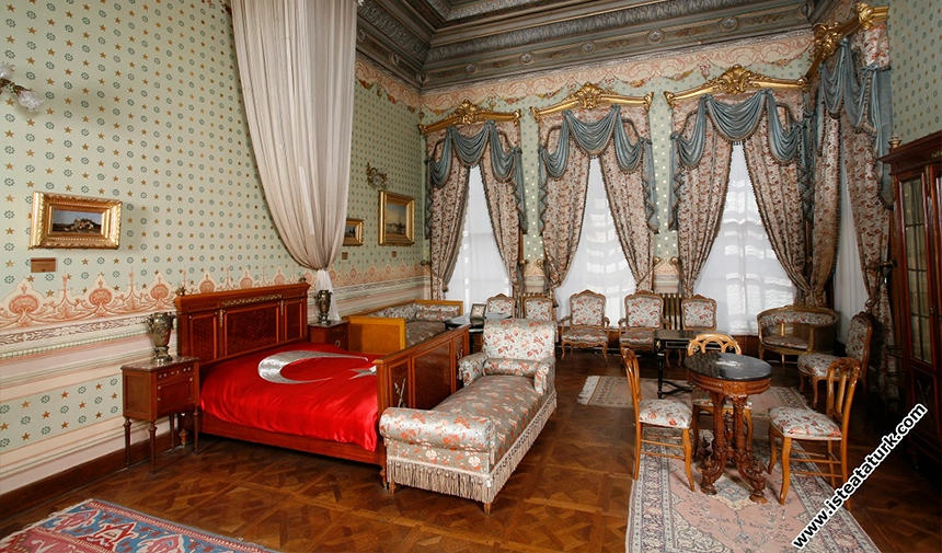 Dolmabahce Sarayi