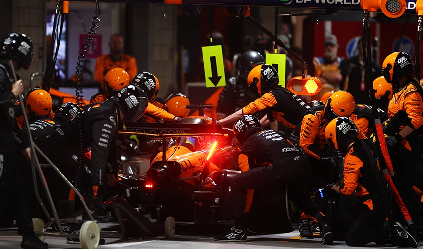 Mclaren Sezonun 3. Skid Block Kurbanı Oldu