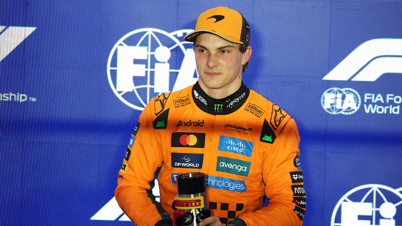 Oscar Piastri Katar'da Sprint Yarışına En Önde Başlıyor