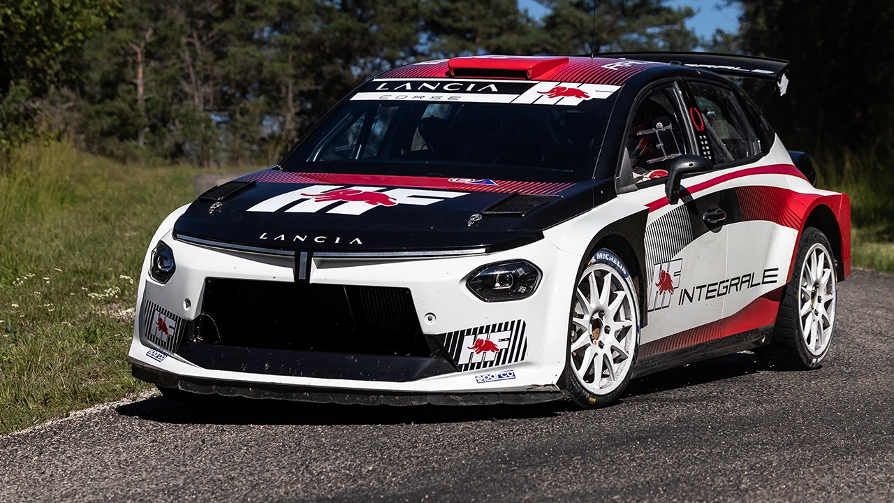 Lancia Hf Integrale Özel Serisi Ile Rallilere Geri Dönüyor